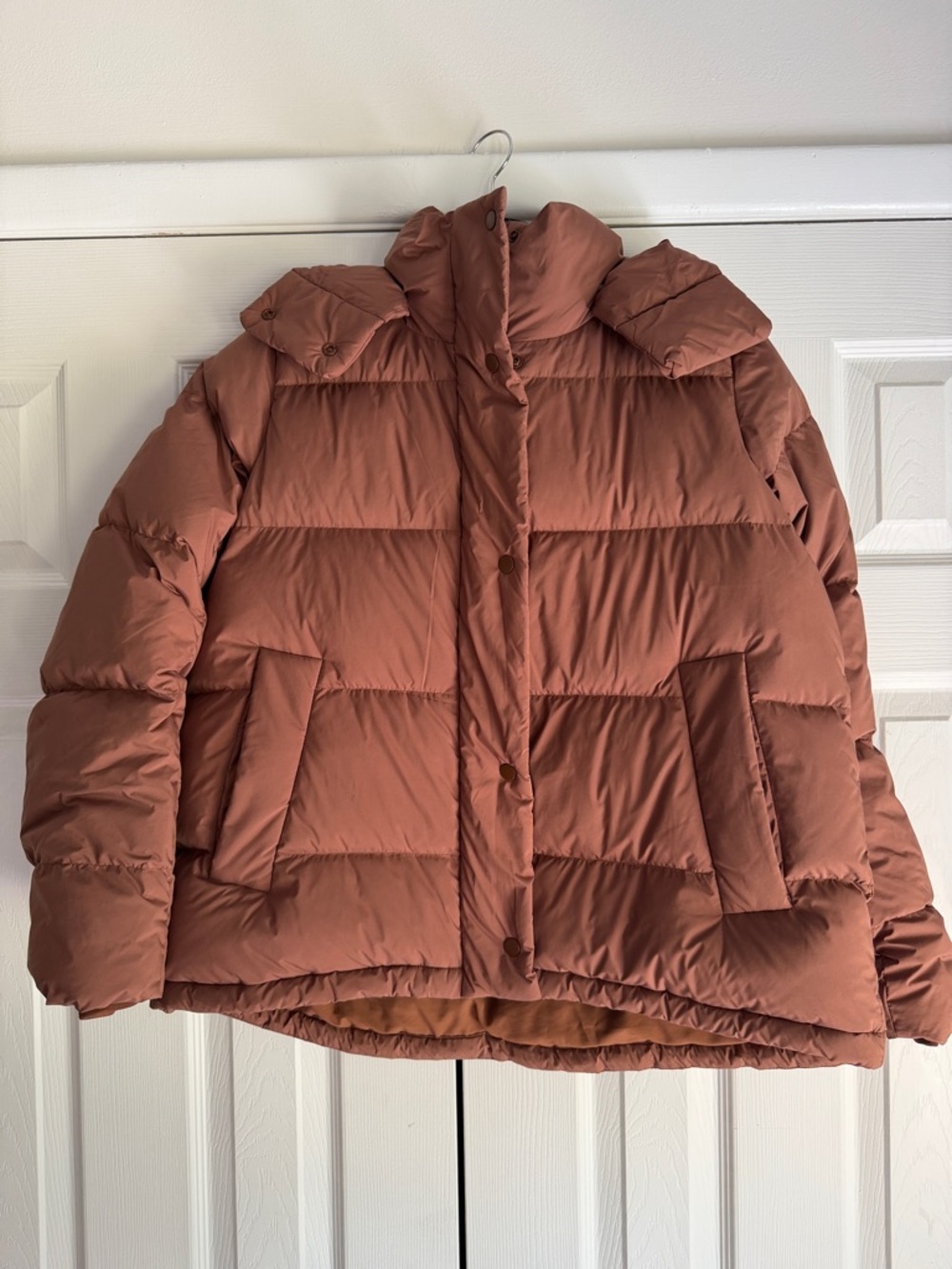 Lululemon Women’s Puffer Jacket in a caramel/brown - very warm